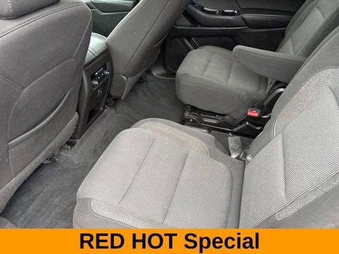 Used 2022 Chevrolet Traverse LT w/ LPO, Floor Liner Package AWD/4WD image 32