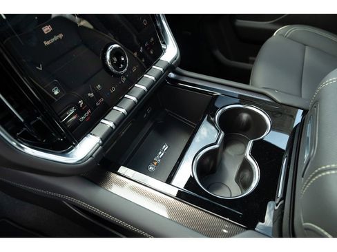 New 2026 GMC Yukon Elevation image 26