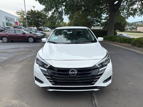 New 2025 Nissan Versa SV image 2