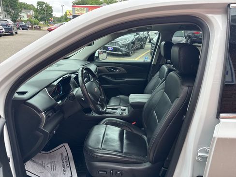 Used 2018 Chevrolet Traverse LT AWD/4WD image 16