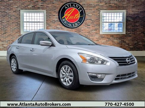 Used 2013 Nissan Altima 2.5 S FWD image 1