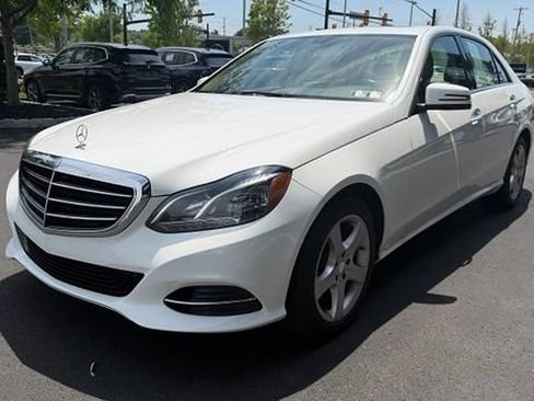 Used 2014 Mercedes-Benz E 350 4MATIC Sedan image 3
