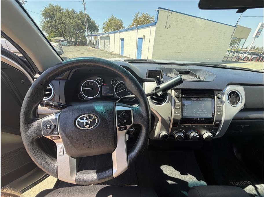 Used 2014 Toyota Tundra SR5 AWD/4WD image 19