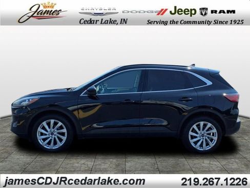 Used 2021 Ford Escape Titanium w/ Titanium Elite Package image 2