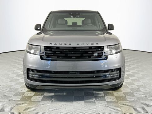 New 2025 Land Rover Range Rover SE image 2