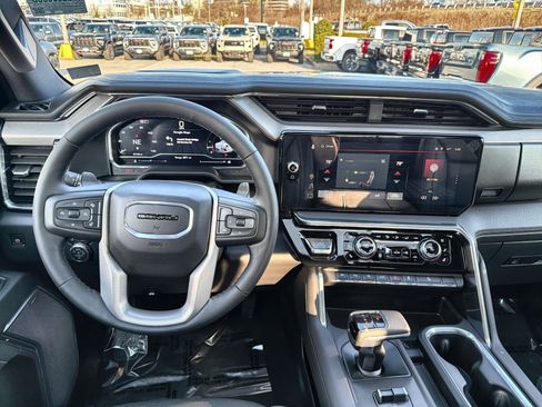 Used 2025 GMC Sierra 1500 Denali w/ Denali Reserve Package image 16