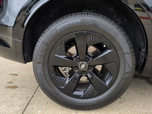 Used 2020 Land Rover Discovery Sport SE R-Dynamic image 15