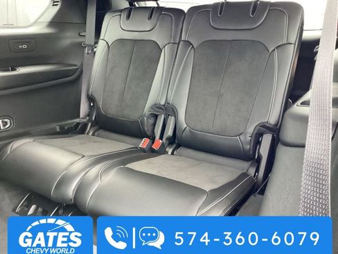 Used 2025 Jeep Grand Cherokee L Altitude AWD/4WD image 16