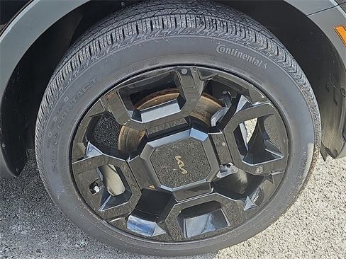 Certified 2025 Kia Sorento X-Line EX image 9
