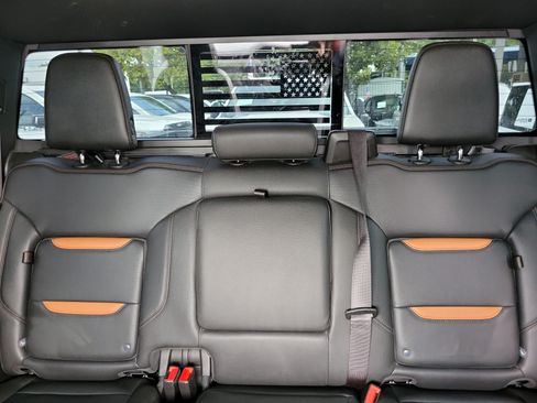 Used 2024 GMC Sierra 1500 AT4 w/ AT4 Premium Package AWD/4WD image 17