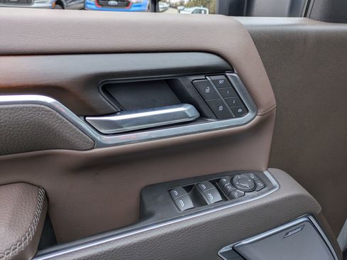 Used 2026 GMC Sierra 2500 Denali w/ Denali Reserve Package image 16