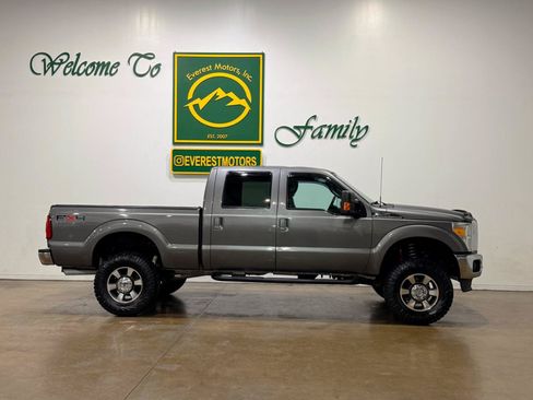Used 2011 Ford F250 Lariat w/ FX4 Off Road Pkg AWD/4WD image 9