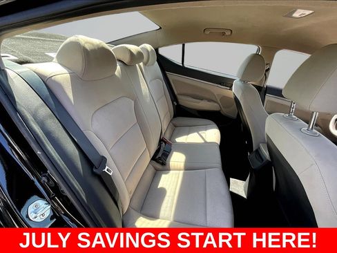 Used 2018 Hyundai Elantra SEL FWD image 29
