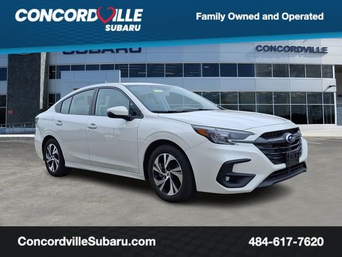 Certified 2025 Subaru Legacy Premium AWD/4WD image 1