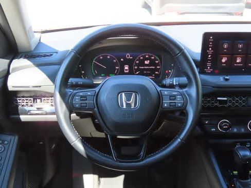 Used 2025 Honda Accord EX-L image 18