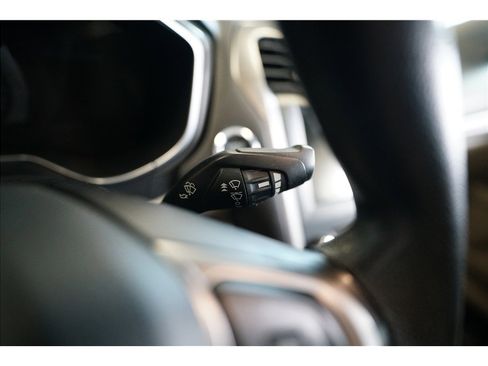 Used 2017 Ford Fusion SE w/ Fusion SE Technology Package FWD image 23