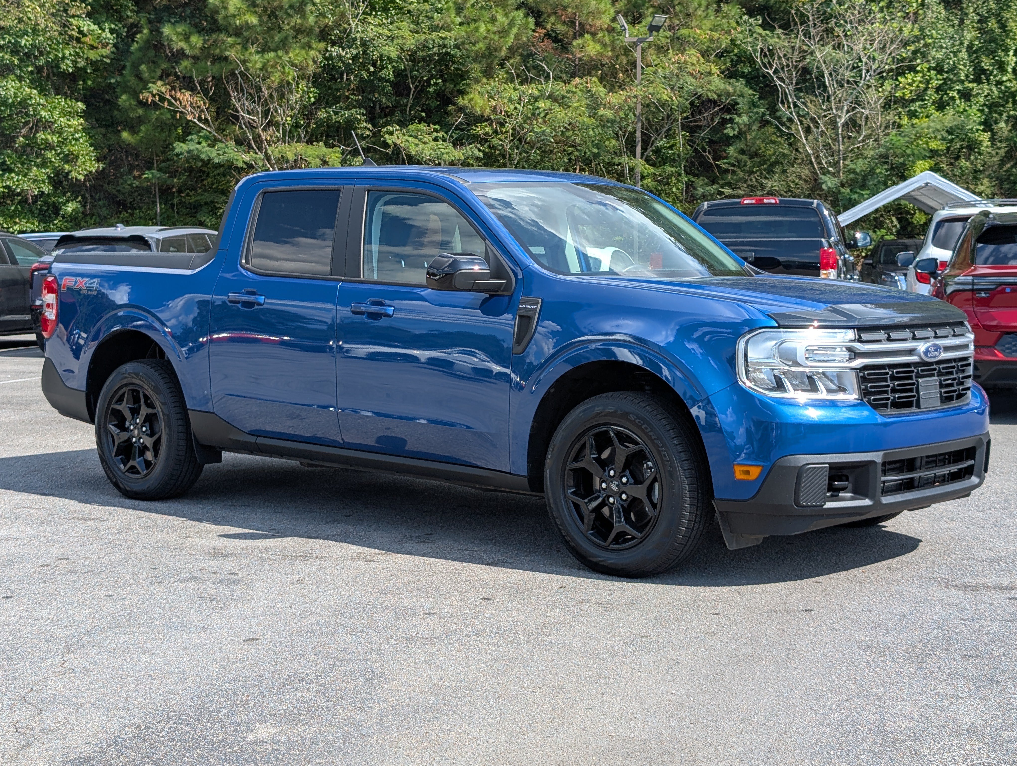 Used 2024 Ford Maverick Lariat w/ FX4 Off-Road Package AWD/4WD image 11