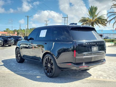 Certified 2025 Land Rover Range Rover SE AWD/4WD image 3
