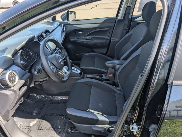 Used 2025 Nissan Versa SV FWD image 12