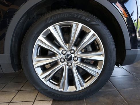 Used 2017 Lincoln MKX Reserve w/ Driver Assistance Package AWD/4WD image 50