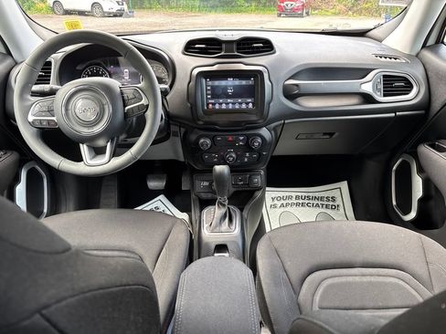 Used 2021 Jeep Renegade Latitude AWD/4WD image 27