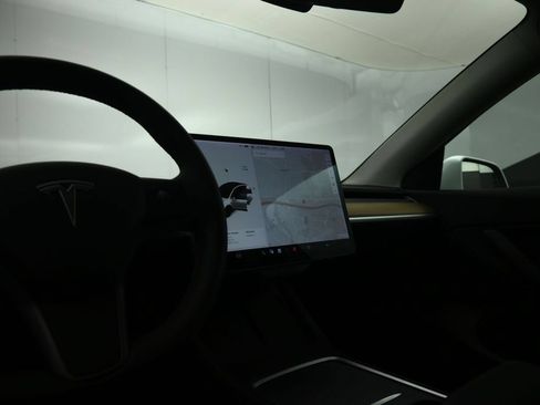 Used 2021 Tesla Model Y Long Range AWD/4WD image 42