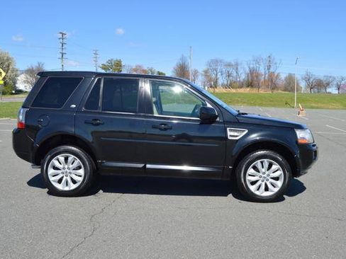 Used 2013 Land Rover LR2 HSE AWD/4WD image 4