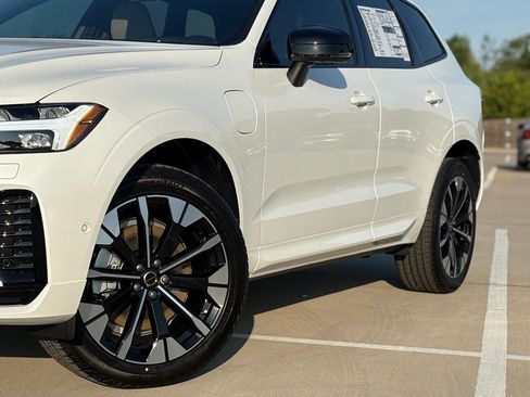 New 2026 Volvo XC60 T8 Plus w/ Protection Package Premier image 8