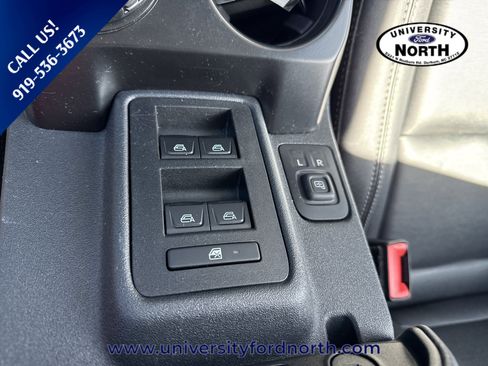 Used 2025 Ford Bronco Badlands image 32