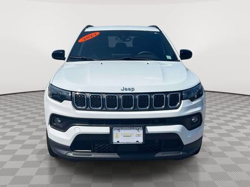 Used 2023 Jeep Compass Latitude AWD/4WD image 2