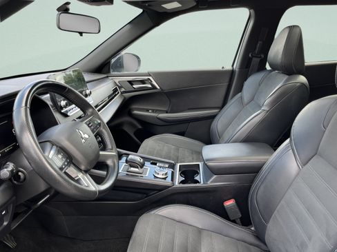 Used 2024 Mitsubishi Outlander Ralliart AWD/4WD image 14