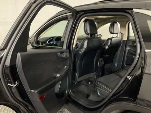 Used 2020 Ford Escape Titanium AWD/4WD image 30