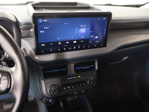 Used 2025 Ford Maverick Lobo AWD/4WD image 5