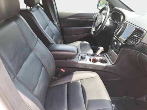Used 2022 Jeep Grand Cherokee Limited AWD/4WD image 10