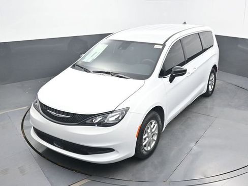 New 2025 Chrysler Voyager LX image 45