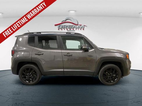 Used 2016 Jeep Renegade Latitude AWD/4WD image 18