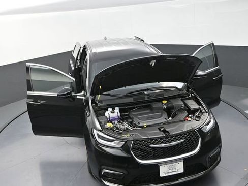 New 2026 Chrysler Pacifica Select image 27