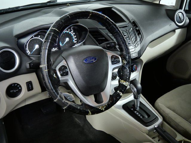 Used 2014 Ford Fiesta SE FWD image 18