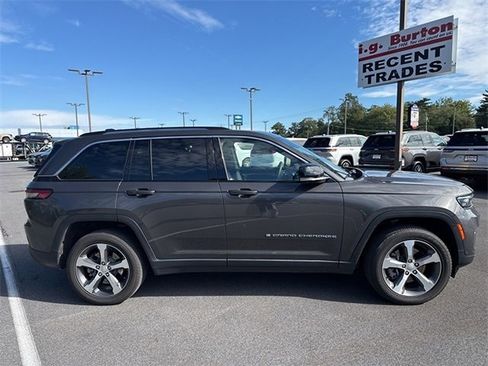 Used 2023 Jeep Grand Cherokee 4WD 4xe w/ Luxury Tech Group II image 9