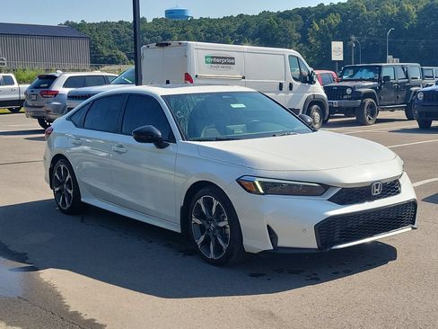 Used 2025 Honda Civic Sport Touring image 1