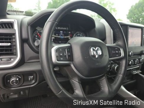 Used 2022 RAM 1500 Big Horn AWD/4WD image 11