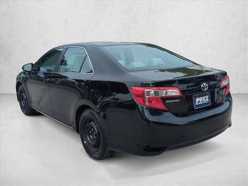 Used 2013 Toyota Camry LE FWD image 7