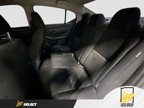 Used 2025 Nissan Sentra SV FWD image 25