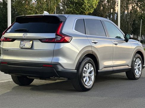 Certified 2025 Honda CR-V LX image 4