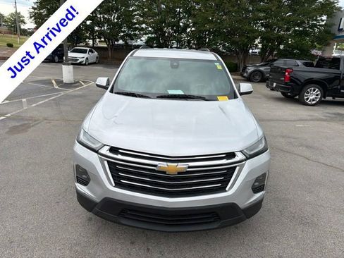 Used 2022 Chevrolet Traverse LT FWD image 10