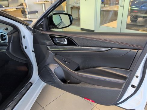 Used 2020 Nissan Maxima SR w/ Sport Mat Group image 45
