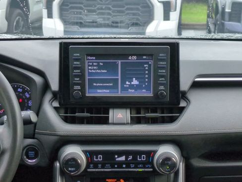 Used 2019 Toyota RAV4 XLE AWD/4WD image 17
