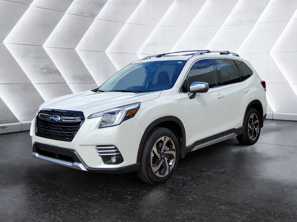 Used 2024 Subaru Forester Touring w/ Convenience Package AWD/4WD image 3