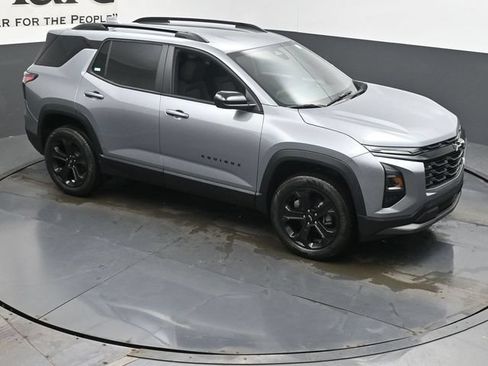 New 2026 Chevrolet Equinox LT w/ Midnight Edition FWD image 16