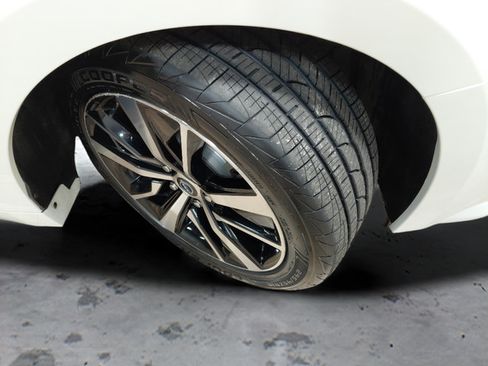 Used 2023 Nissan Maxima SV w/ Floor Mat Group FWD image 10